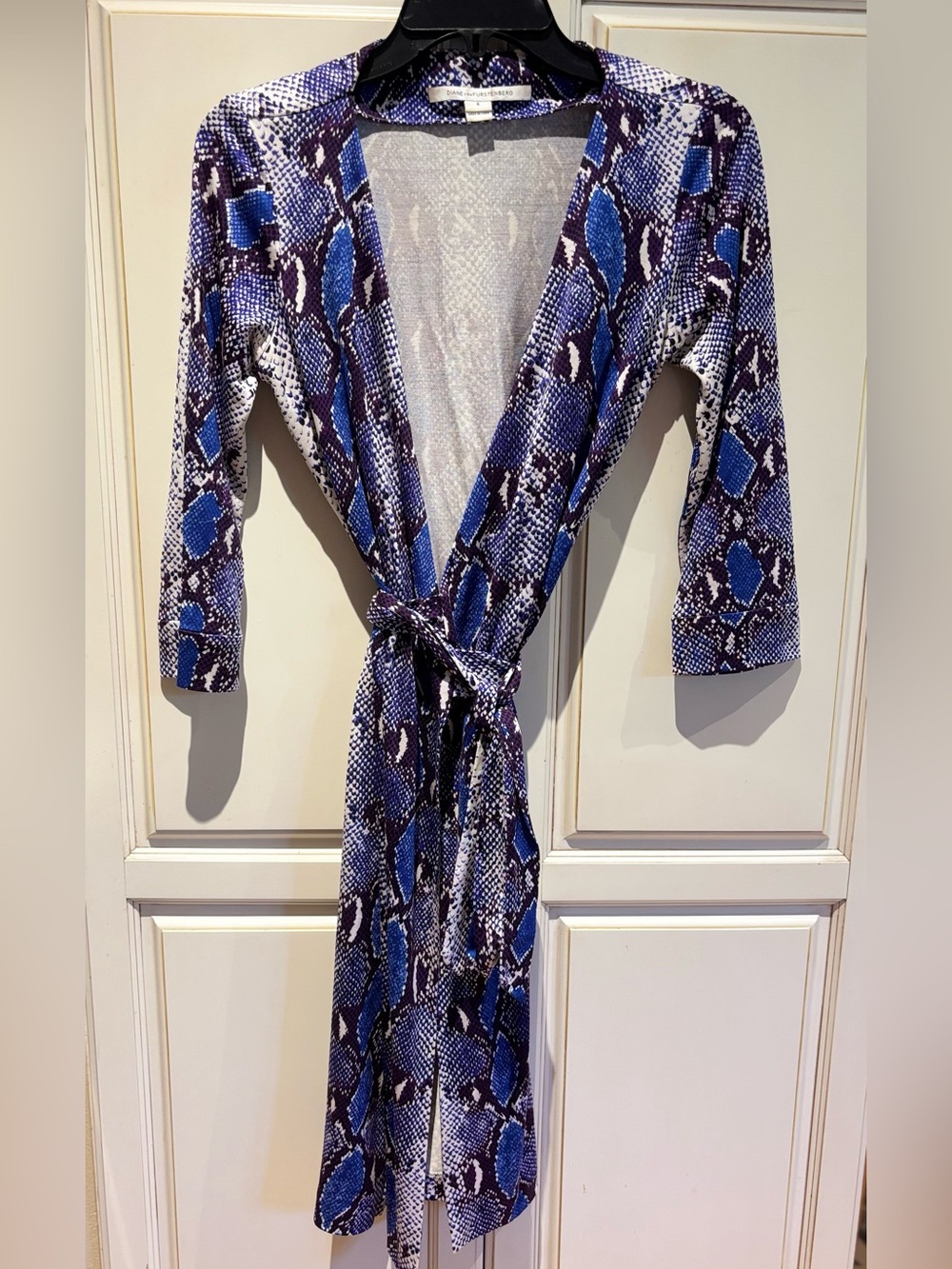 Diane Von Furstenberg snakeskin print wrap dress size 6 blue purple *MLACAA - Picture 1 of 8